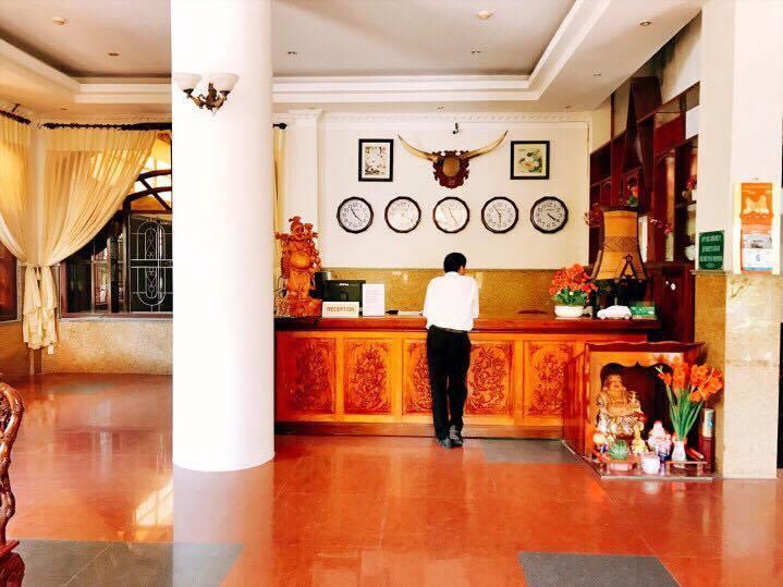 Lucky Hotel Quy Nhon Exteriör bild