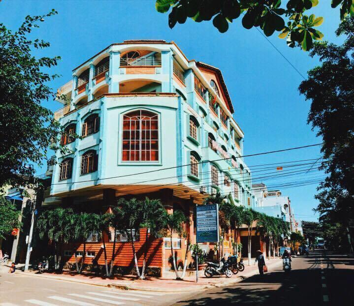 Lucky Hotel Quy Nhon Exteriör bild